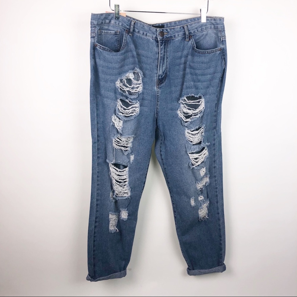 Forever 21 | Boyfriend Distressed Denim | 16 - Picture 2 of 7